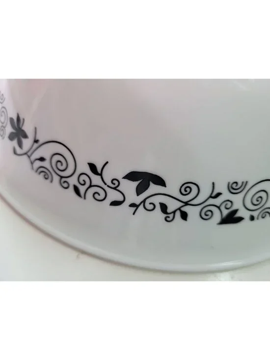 Corelle By Corning Winding Gate White Bowl Black Floral Swirl Pattern 8.5" Diame - Picture 5 of 9